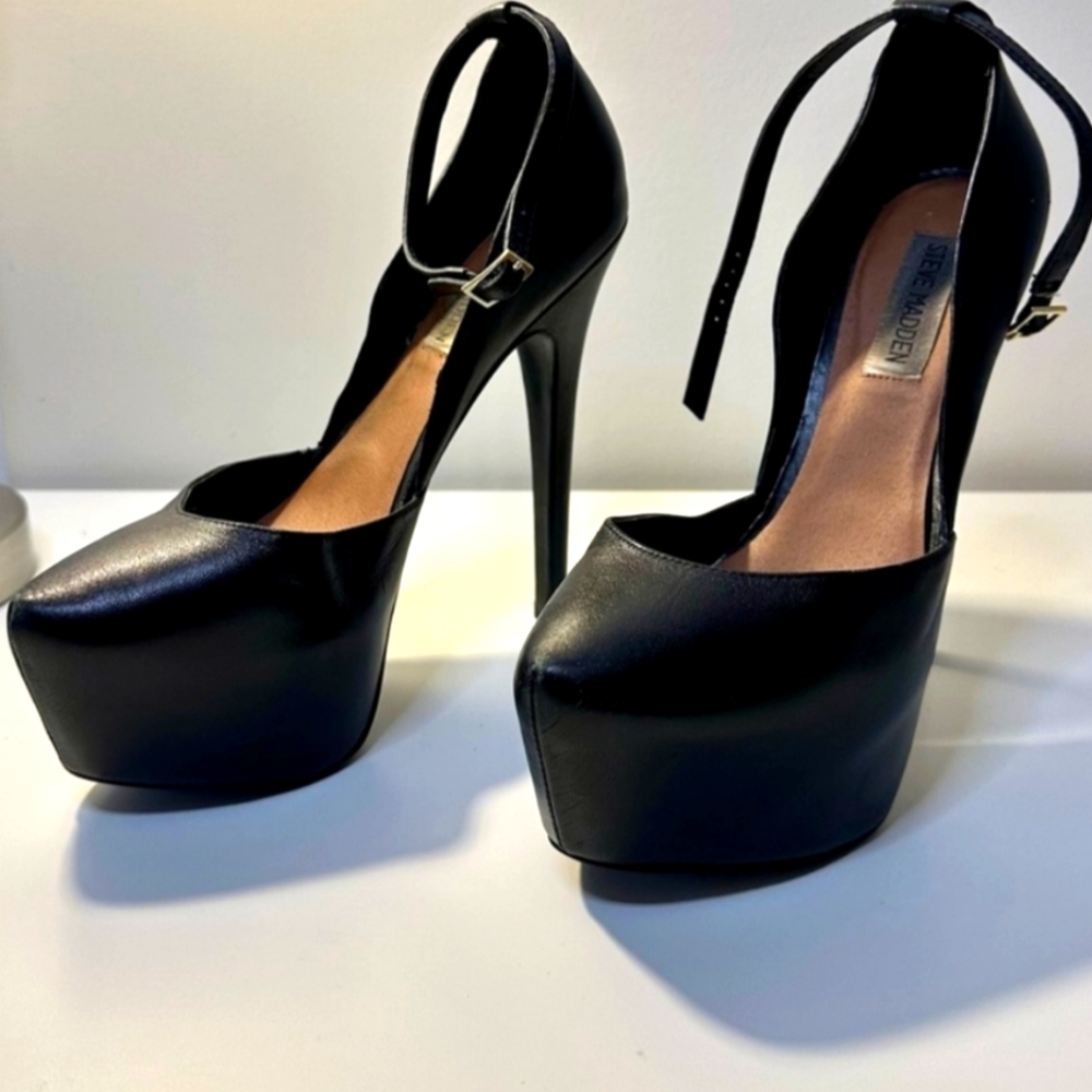 Steve Madden Deeny Stiletto Pumps Smooth Black Leather High Heels